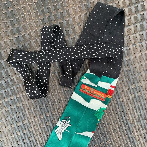 Golfing Santa Christmas necktie - Picture 5 of 5